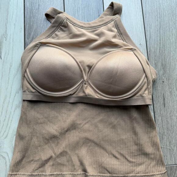 uniqlo Tan ribbed tank top tanktop - Picture 4 of 5